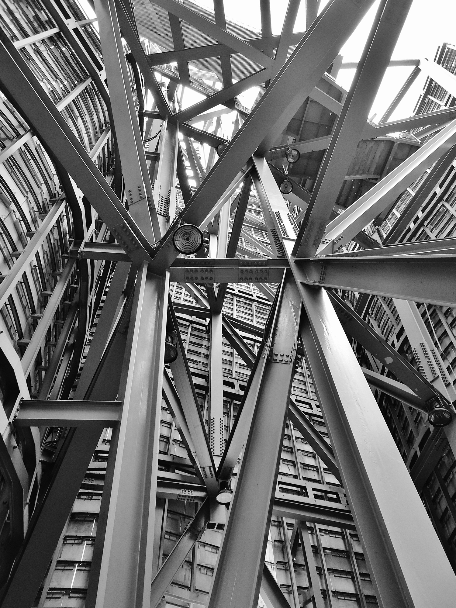architecture-beams-black-and-white-53176-web